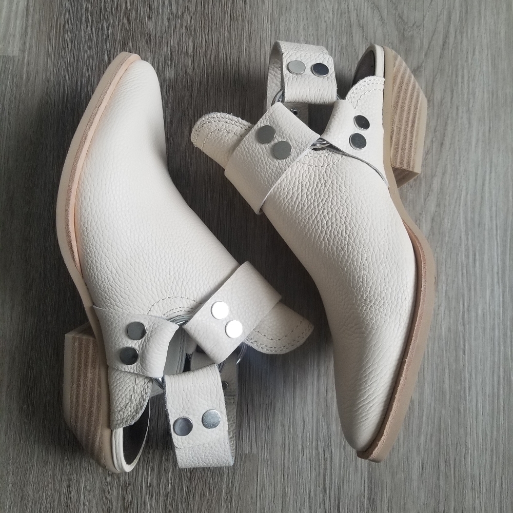 Womens Dolce Vita Urban Shoes Ivory Leather Size 6